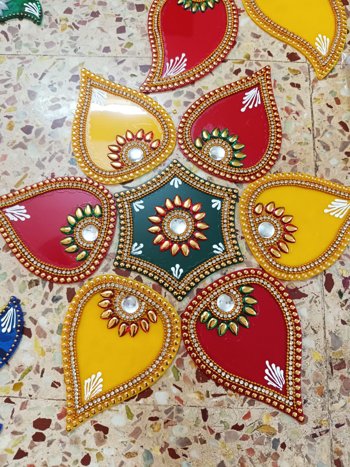 Rangolis - Min Rangoli - 9 inches V12