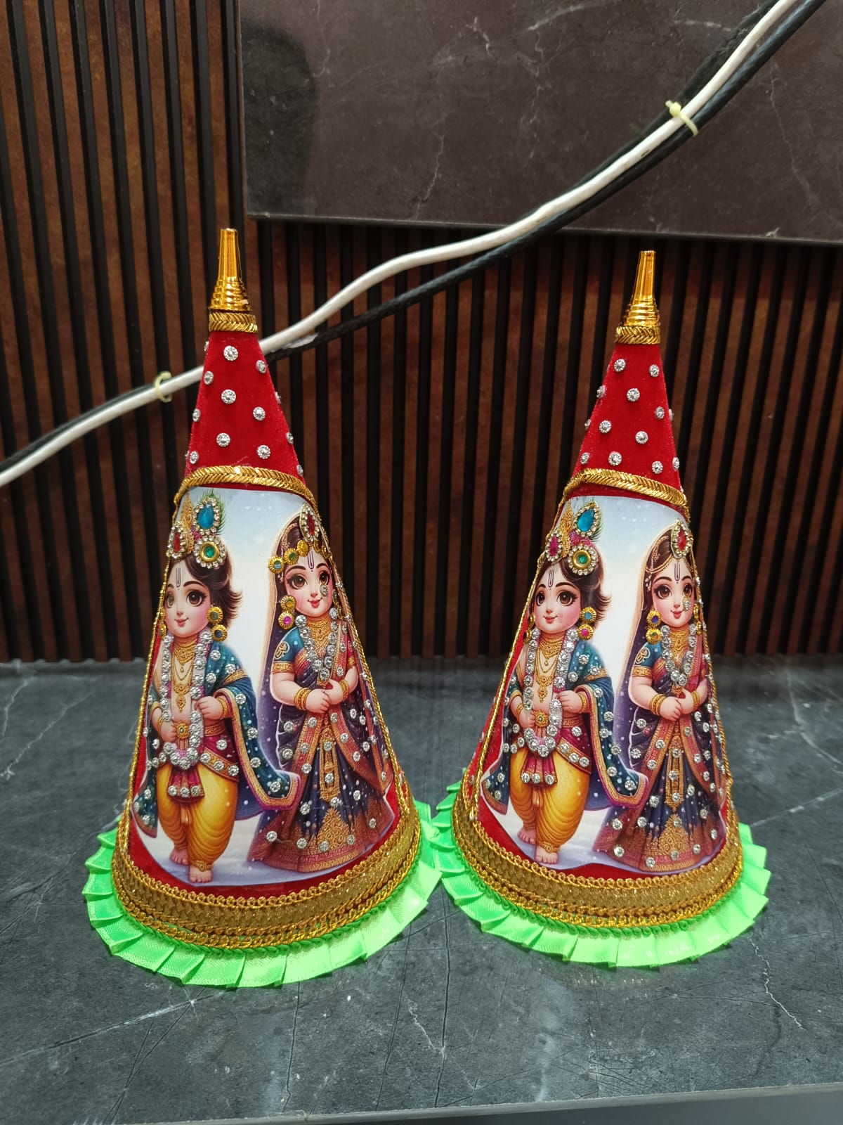 Paruppu thengai koodu - Paruppu thengai koodu 10 inches krishna